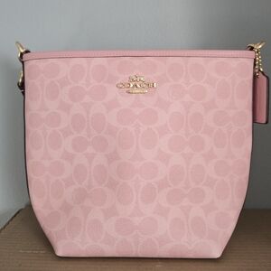 Coach City Bucket Bag in Powder Pink Signature Canvas NEW